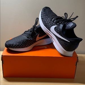 Women’s Air Zoom Pegasus 35 Size 9